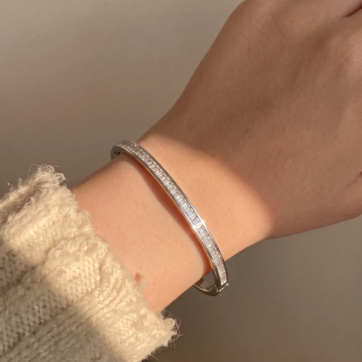 925 Silver Baguette Crystal Bangle with lock