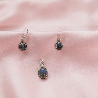 Labradorite Pendant Set