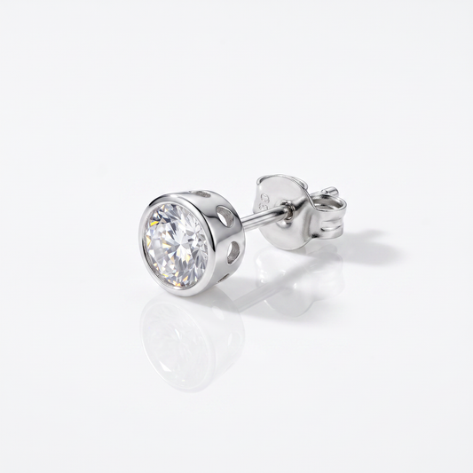 925 Silver Round Solitaire Studs