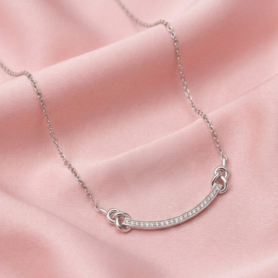 Serene Curve Bar Silver pendant with chain