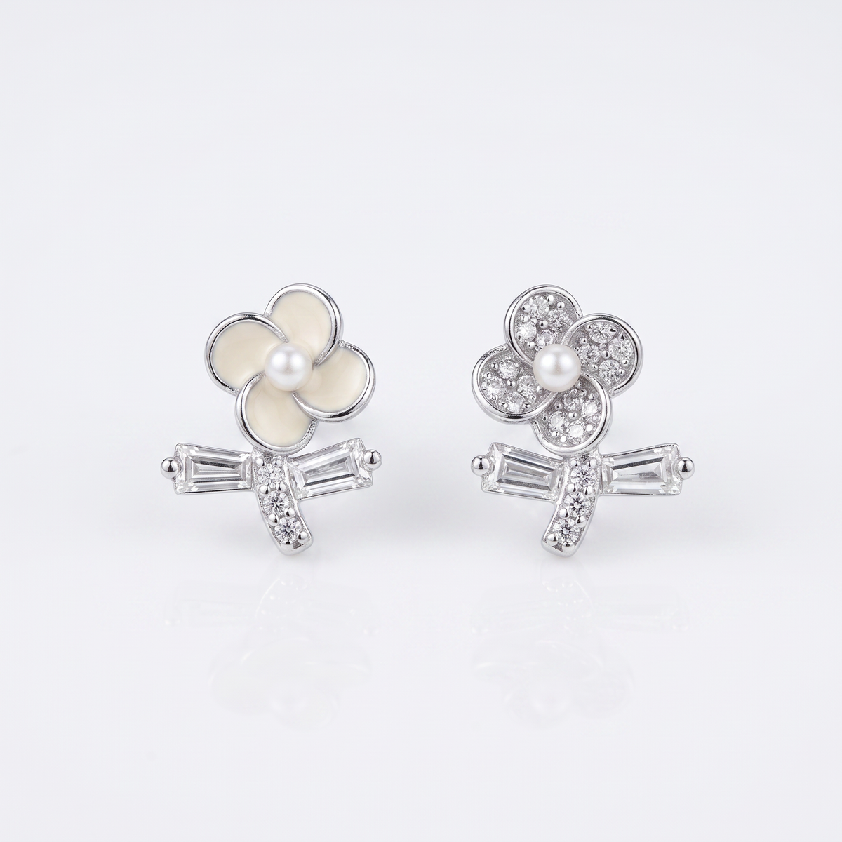 925 Sterling Silver Flower studs