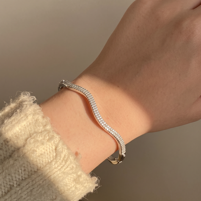 925 Silver Wave Bangle with lock