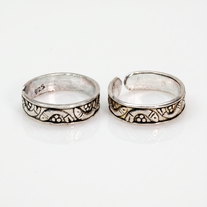 Adjustable toe rings with fish motif made with 925 sterling silver