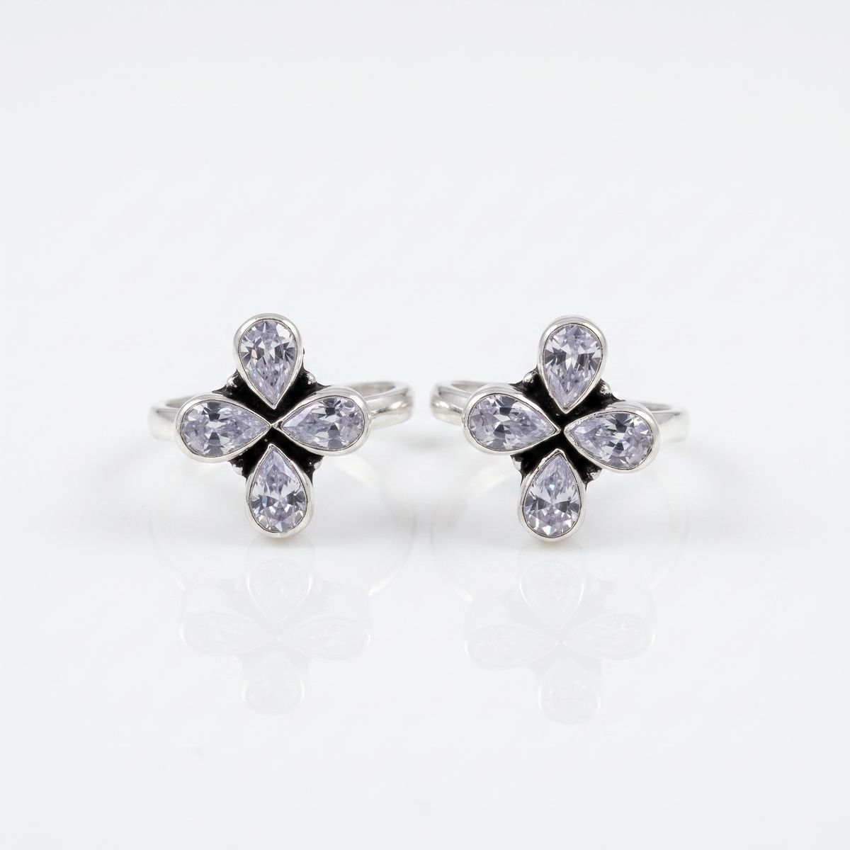 925 Silver White Gemstone Toe Ring